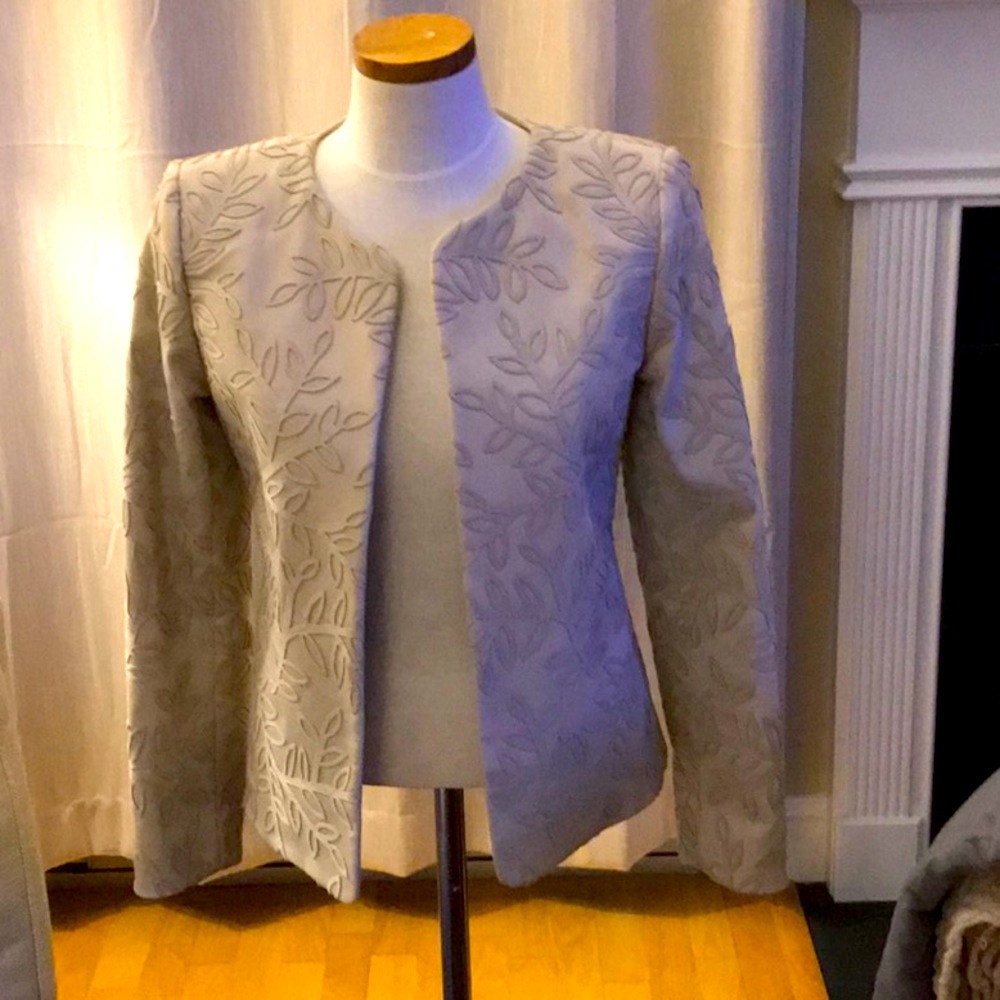 Linda Allard by Ellen Tracey ivory  jackets size 2